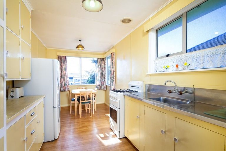 Photo of property in 7 Banks Street, Marfell, New Plymouth, 4310