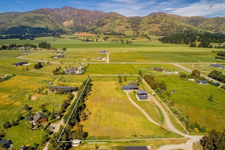 Photo of property in 29 Paterson Drive, Hawea Flat, Wanaka, 9382