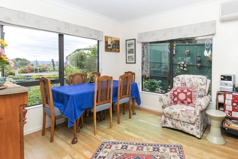 Photo of property in 24 Highgrove Drive, Grandview Heights, Hamilton, 3200