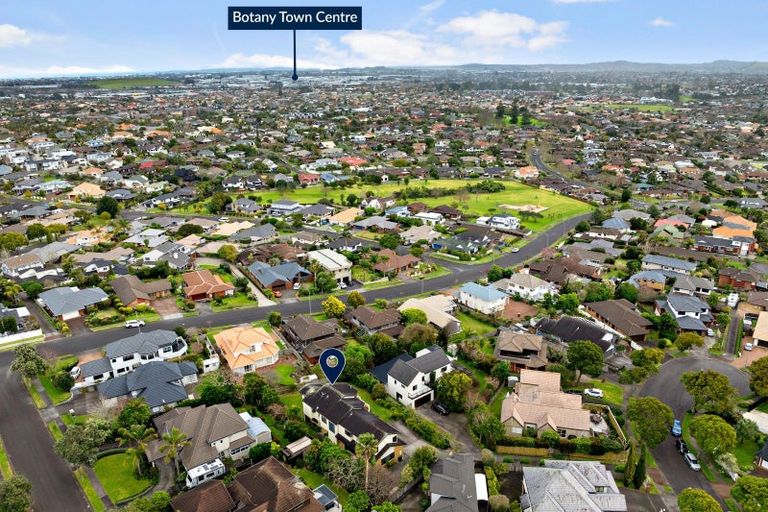 Photo of property in 8 Chiania Place, Somerville, Auckland, 2014