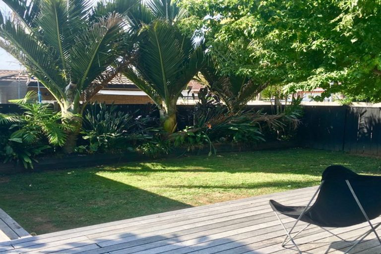 Photo of property in 21 Kitchener Road, Sandringham, Auckland, 1025