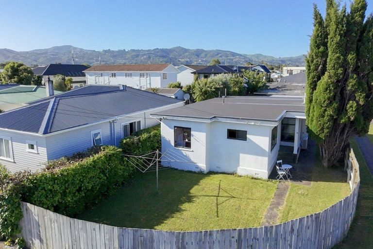 Photo of property in 23 Meadows Avenue, Waiwhetu, Lower Hutt, 5010