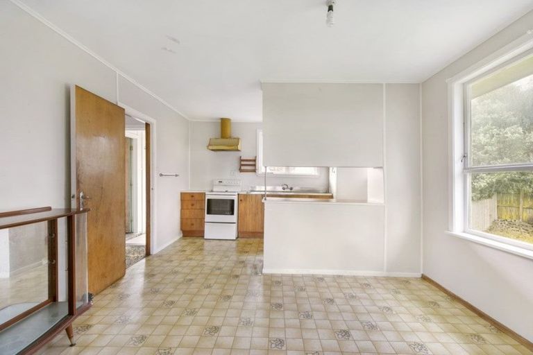 Photo of property in 10 Olive Street, Manurewa, Auckland, 2102