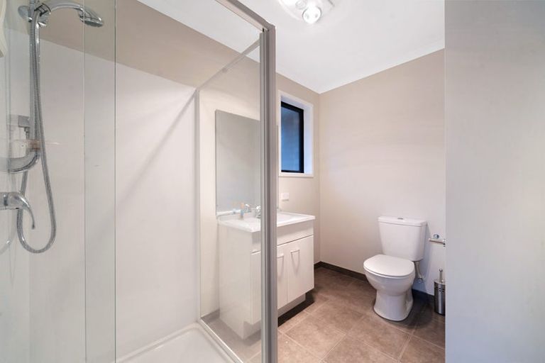 Photo of property in 7 Anna Lane, Glen Eden, Auckland, 0602