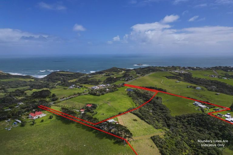 Photo of property in 512 Oaia Road, Muriwai, 0881
