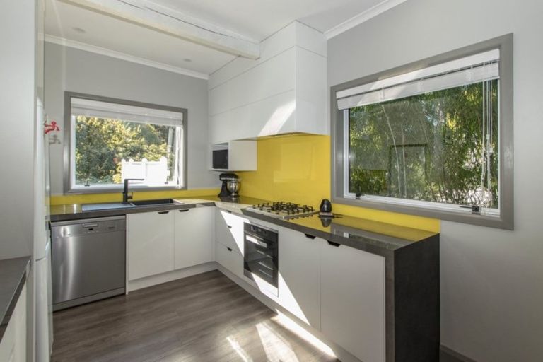 Photo of property in 22 Enfield Road, Hospital Hill, Napier, 4110