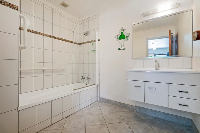 Photo of property in 1 Harbour Lights Terrace, Whitianga, 3592