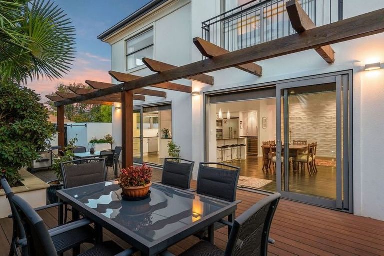 Photo of property in 379b Papanui Road, Strowan, Christchurch, 8052