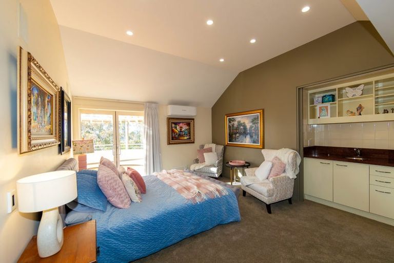 Photo of property in 4 Sanderson Place, Havelock North, 4130