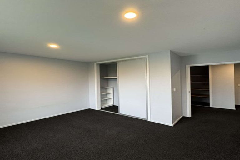 Photo of property in 17 Royal Park Drive, Parklands, Christchurch, 8083