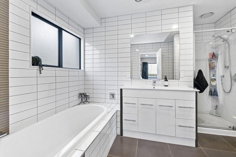 Photo of property in 59 Ferry Road, Arkles Bay, Whangaparaoa, 0932