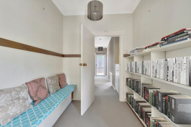 Photo of property in 9 Hursthouse Street, Vogeltown, New Plymouth, 4310