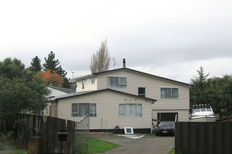 Photo of property in 18 Raukawa Street, Stokes Valley, Lower Hutt, 5019