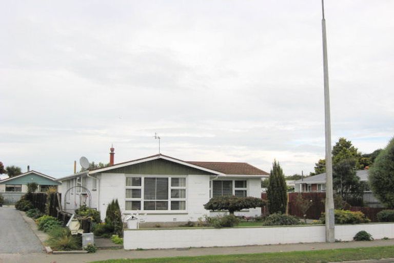 Photo of property in 147 Yaldhurst Road, Sockburn, Christchurch, 8042