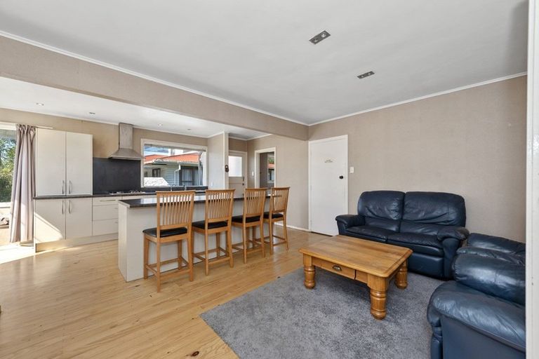 Photo of property in 17 Morris Road, Hillcrest, Hamilton, 3216