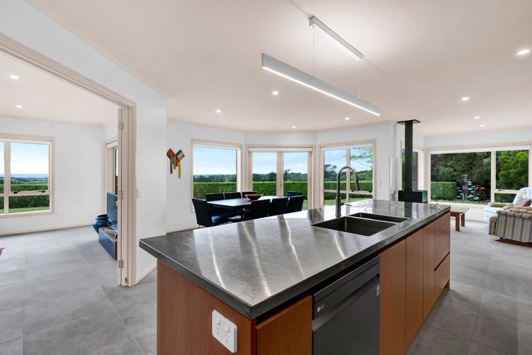 Photo of property in 171 Sealy Road, Omata, New Plymouth, 4374