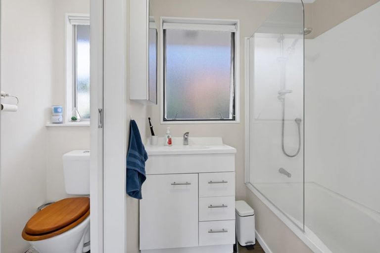 Photo of property in 33 Norwich Avenue, Spotswood, New Plymouth, 4310