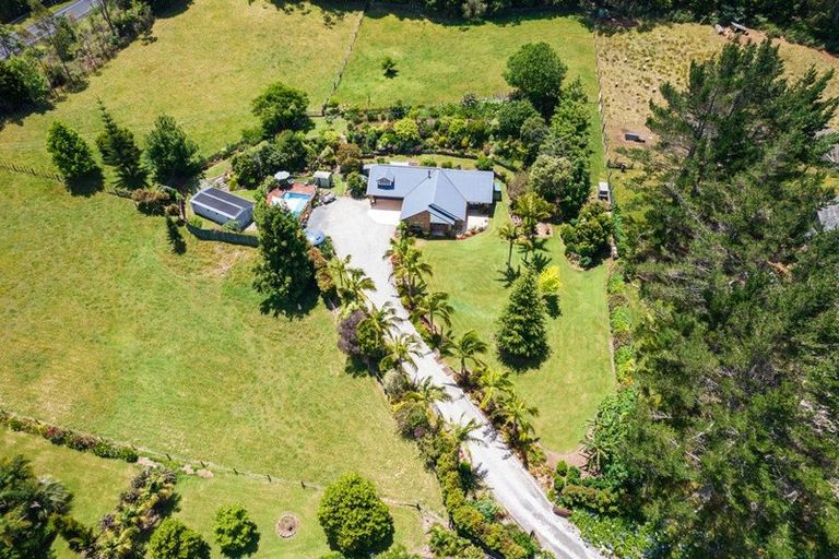 Photo of property in 94 Mccaughan Road, Kerikeri, 0294