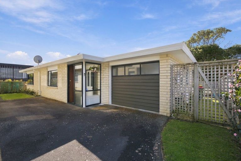 Photo of property in 3/30 Whiteley Street, Moturoa, New Plymouth, 4310