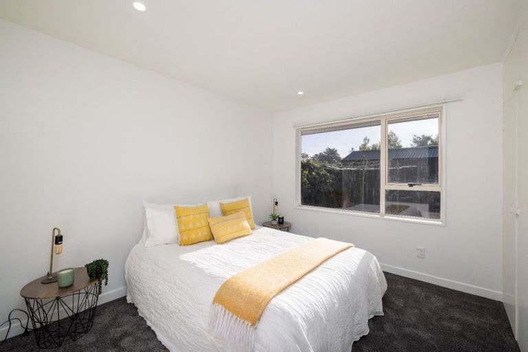 Photo of property in 19a Lake Terrace Road, Burwood, Christchurch, 8061