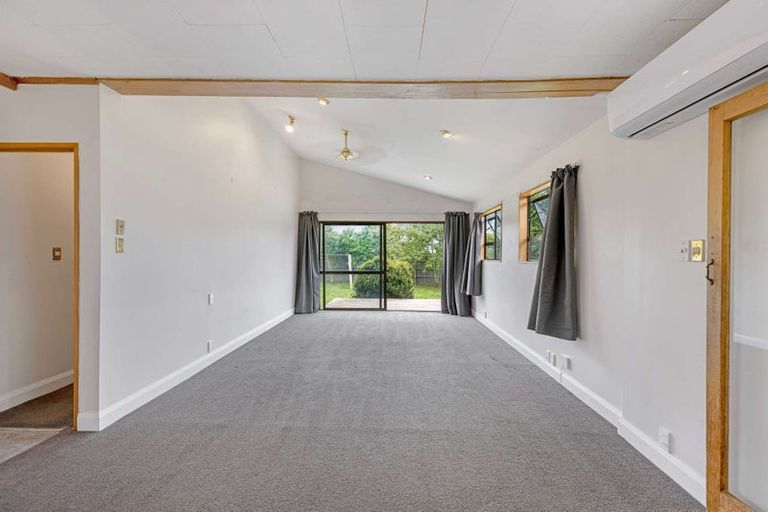 Photo of property in 93a High Street, Oxford, 7430