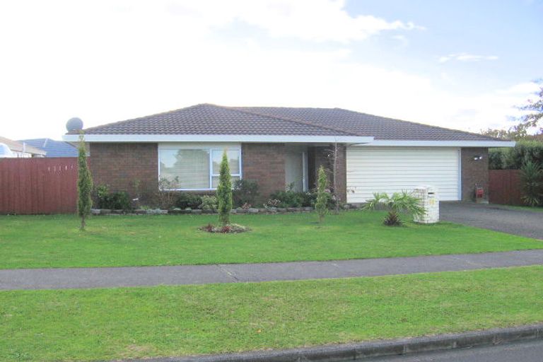 Photo of property in 11 Suncrest Drive, West Harbour, Auckland, 0618