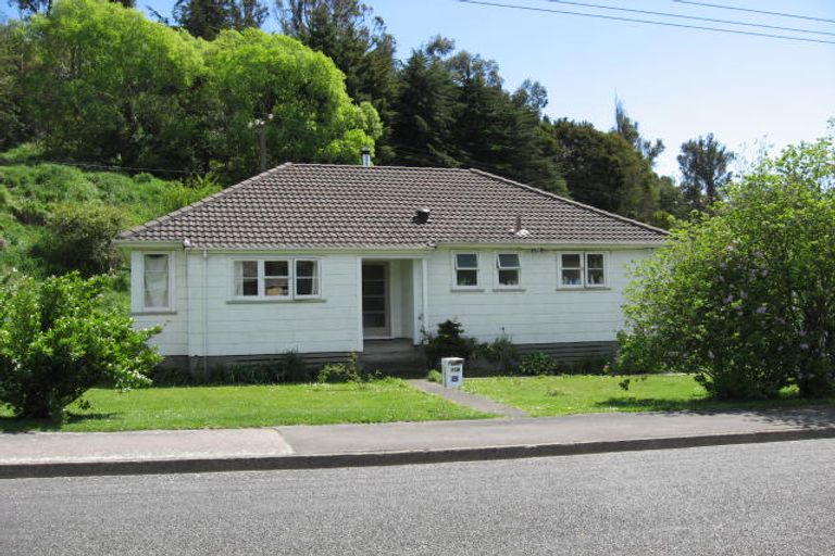 Photo of property in 138 Tipahi Street, Nelson South, Nelson, 7010