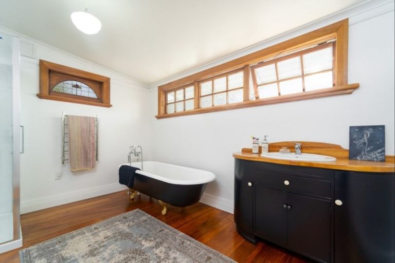 Photo of property in 38 Park Road, Carterton, 5713