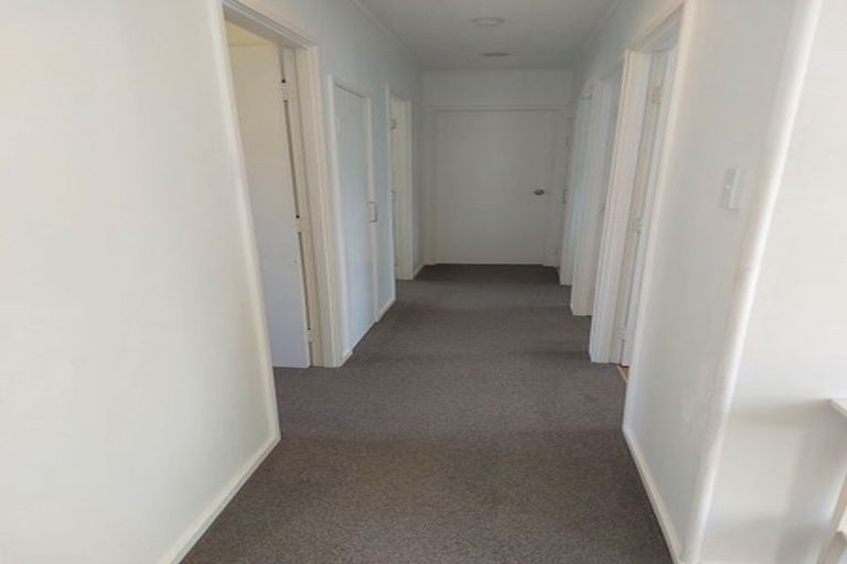 Photo of property in 21 Flaxdale Street, Birkdale, Auckland, 0626