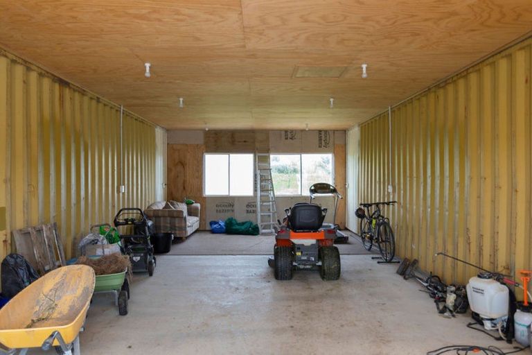 Photo of property in 63 Knight Road, Dannevirke, 4976