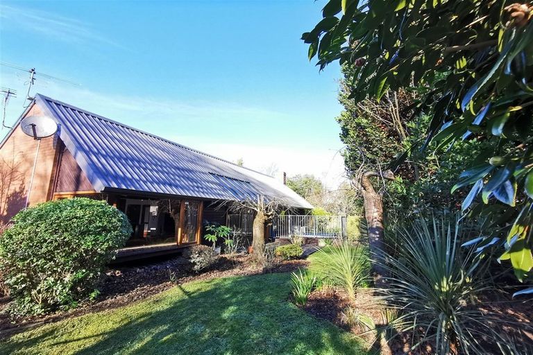 Photo of property in 35 Rembrandt Place, Burnside, Christchurch, 8053
