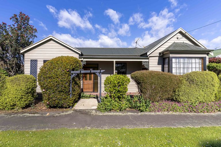 Photo of property in 6 Queen Street, Mosgiel, 9024
