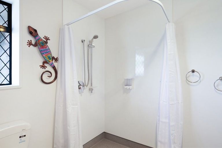 Photo of property in 1/3 Winters Road, Redwood, Christchurch, 8051