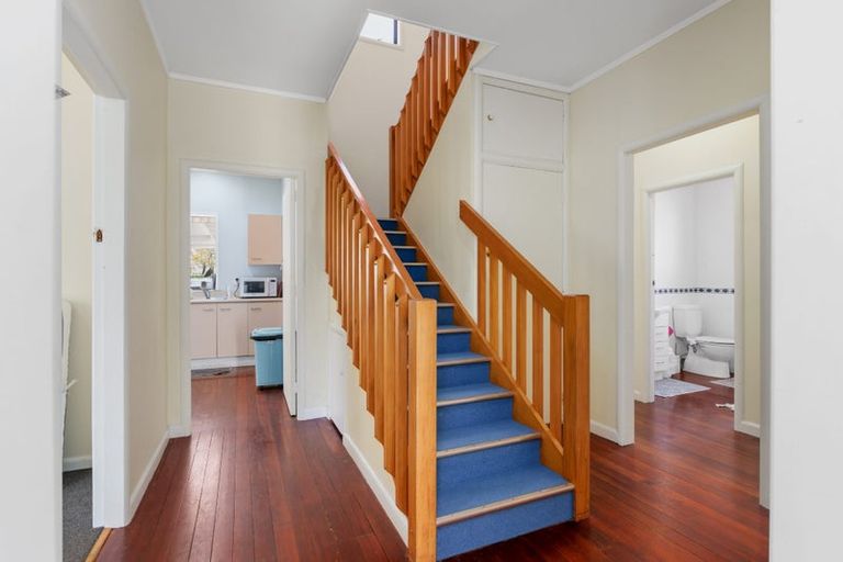 Photo of property in 218 Hillcrest Road, Hillcrest, Hamilton, 3216