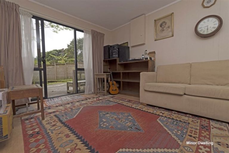 Photo of property in 214 Motutara Road, Muriwai, Waimauku, 0881