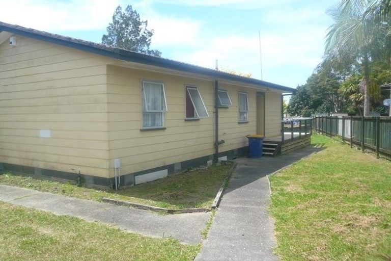 Photo of property in 13 Silverstone Place, Henderson, Auckland, 0612