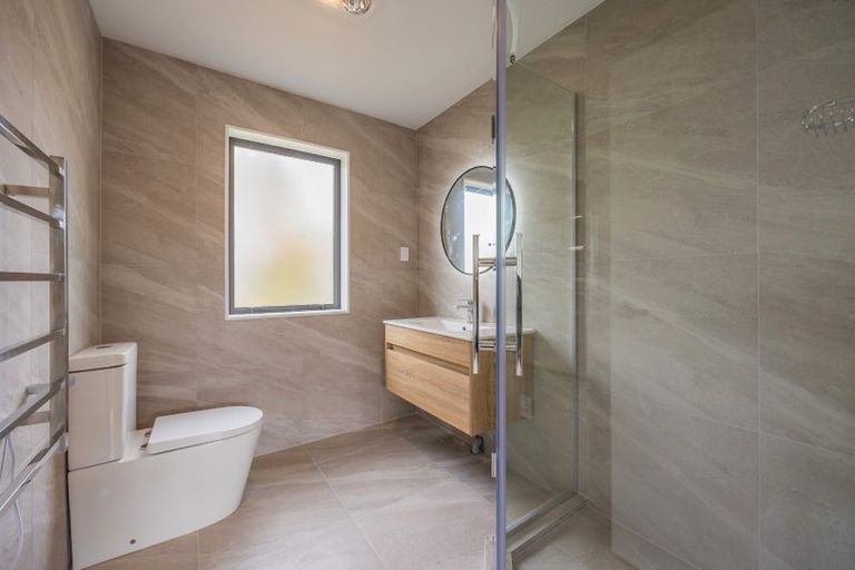 Photo of property in 3a Nor'east Drive, Northcross, Auckland, 0632