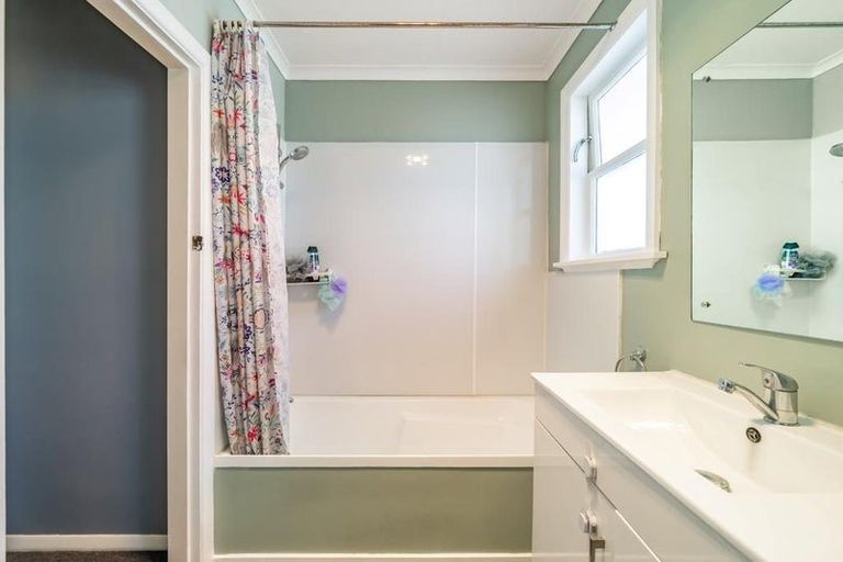 Photo of property in 32 Murray Street, Wallaceville, Upper Hutt, 5018