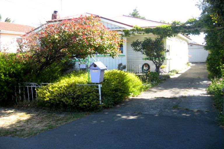 Photo of property in 11 Waltham Road, Sydenham, Christchurch, 8023