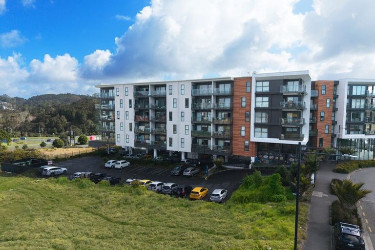 Photo of property in 304/3 Kaipiho Lane, Albany, Auckland, 0632