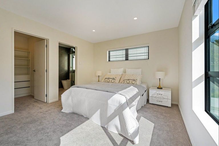 Photo of property in 10a Egret Court, Unsworth Heights, 0632