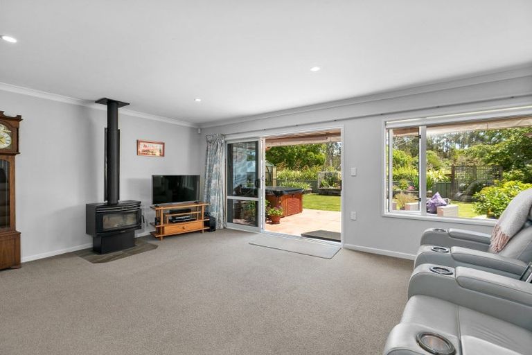 Photo of property in 10 Rochfort Street, Otane, 4202