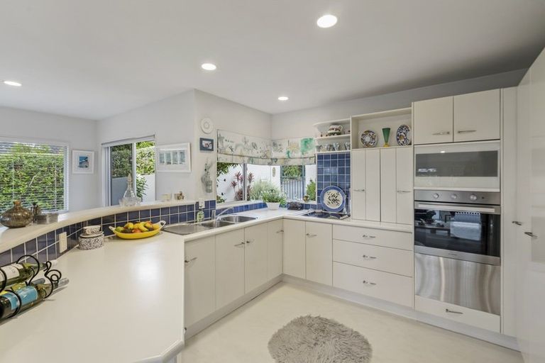 Photo of property in 17a Beach Road, Manly, Whangaparaoa, 0930