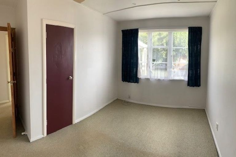 Photo of property in 18 Pilcher Crescent, Naenae, Lower Hutt, 5011