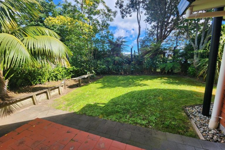 Photo of property in 70 Belt Road, New Plymouth, 4310