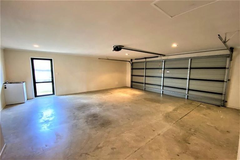 Photo of property in 487 Te Irirangi Drive, Flat Bush, Auckland, 2013