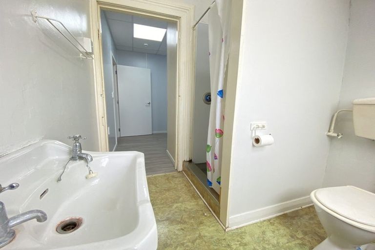 Photo of property in 87 Cook Street, Palmerston North, 4410