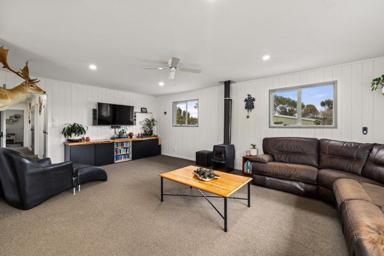 Photo of property in 8 Kaipatiki Rise, Haruru, 0204