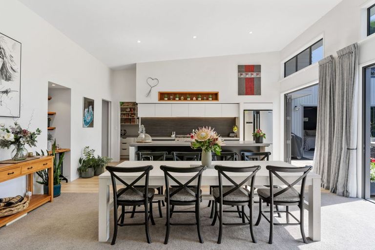 Photo of property in 14 Titoki Lane, Whangamata, 3691