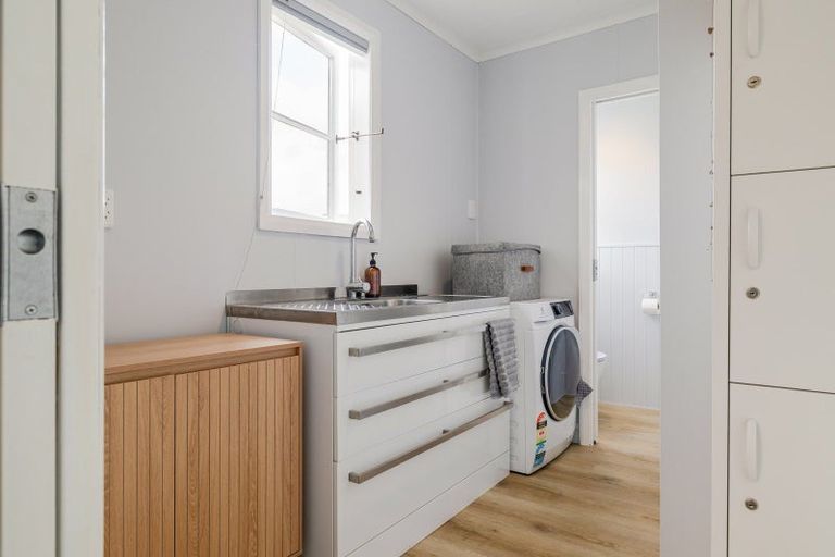 Photo of property in 1 Edward Street, Pahiatua, 4910